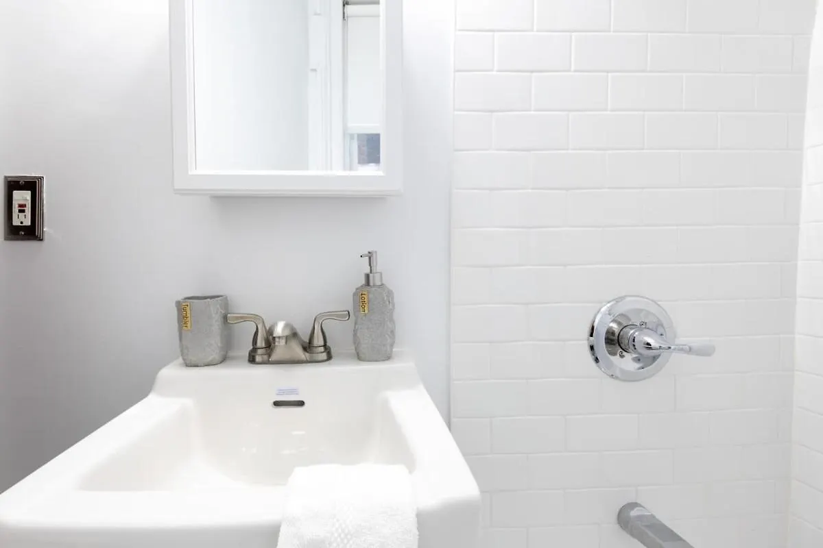E10-1 Designer East Village Townhouse 1Br New York Appartement