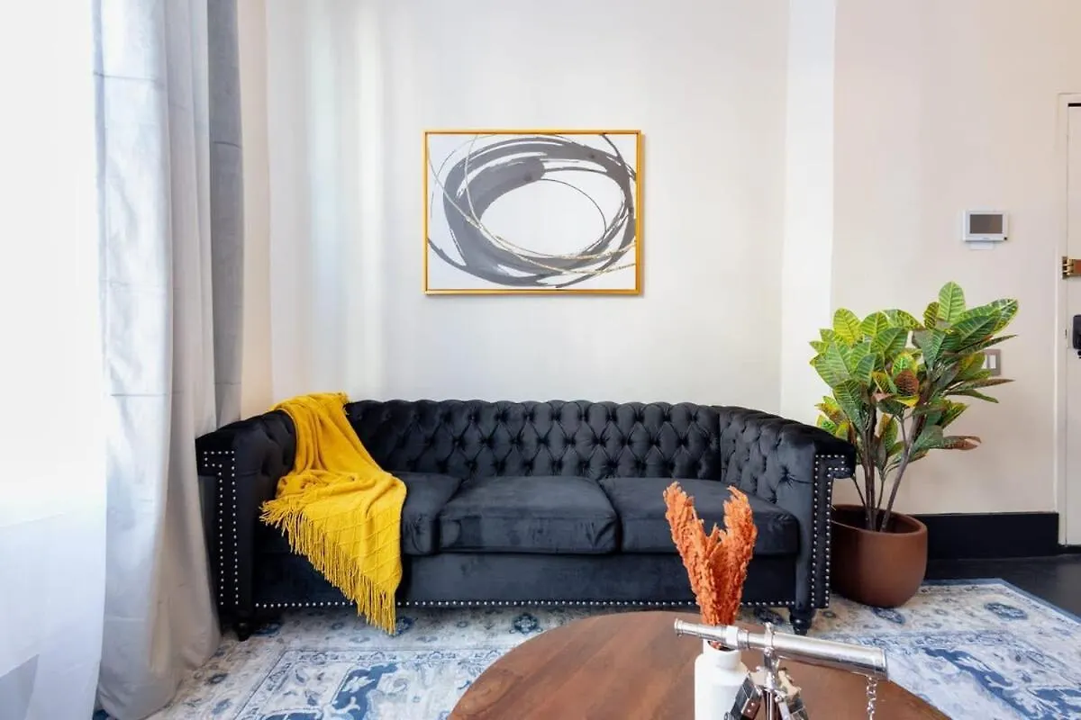 E10-1 Designer East Village Townhouse 1Br New York 0*,